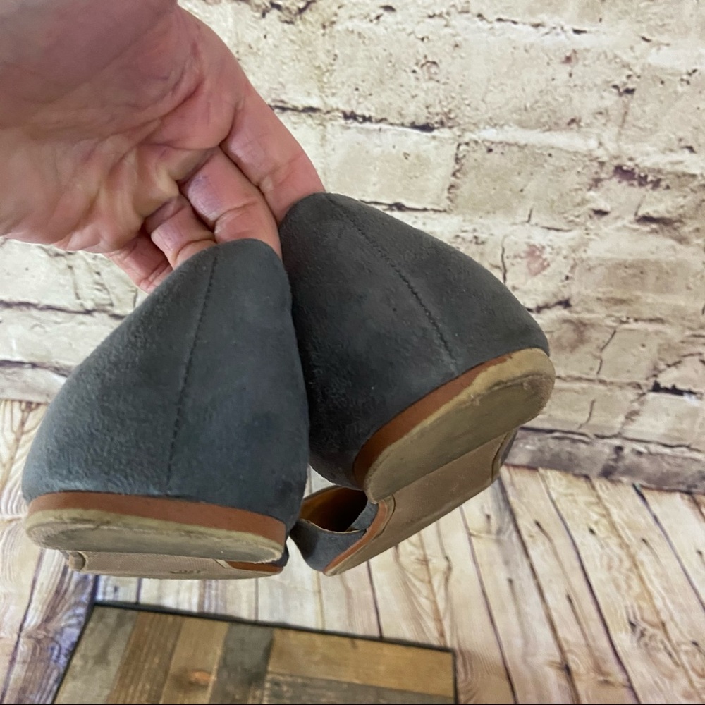 Gray suede open flats size 11Wide - Picture 9 of 9